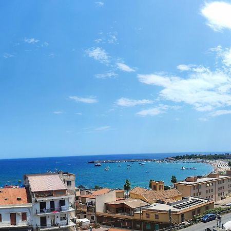 A Casa Dei Nonni Giardini Naxos Exterior foto