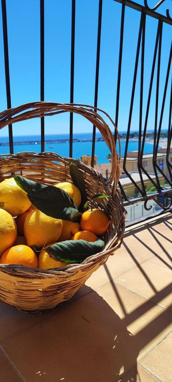 A Casa Dei Nonni Giardini Naxos Exterior foto