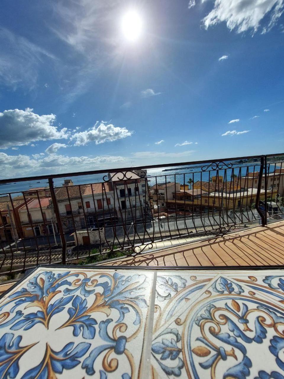 A Casa Dei Nonni Giardini Naxos Exterior foto
