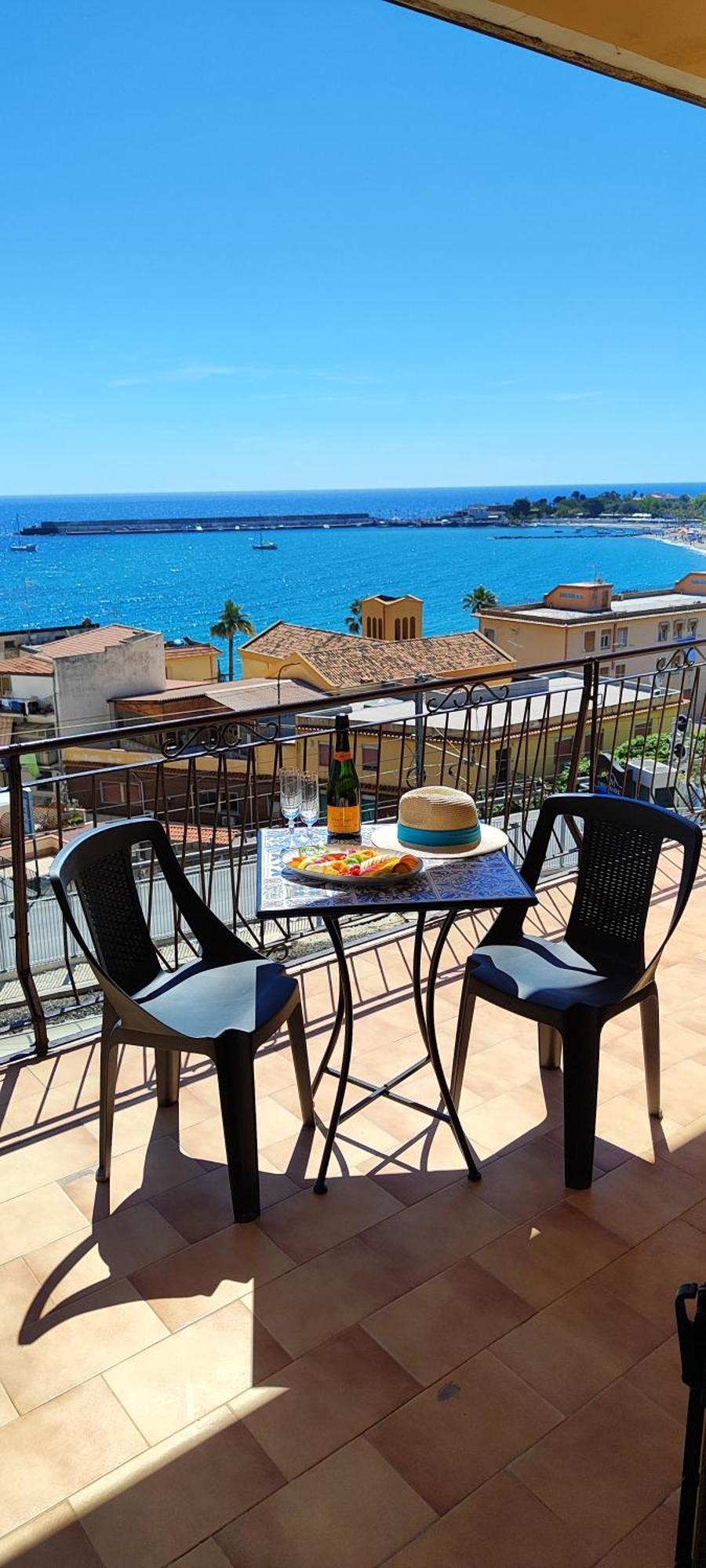 A Casa Dei Nonni Giardini Naxos Exterior foto