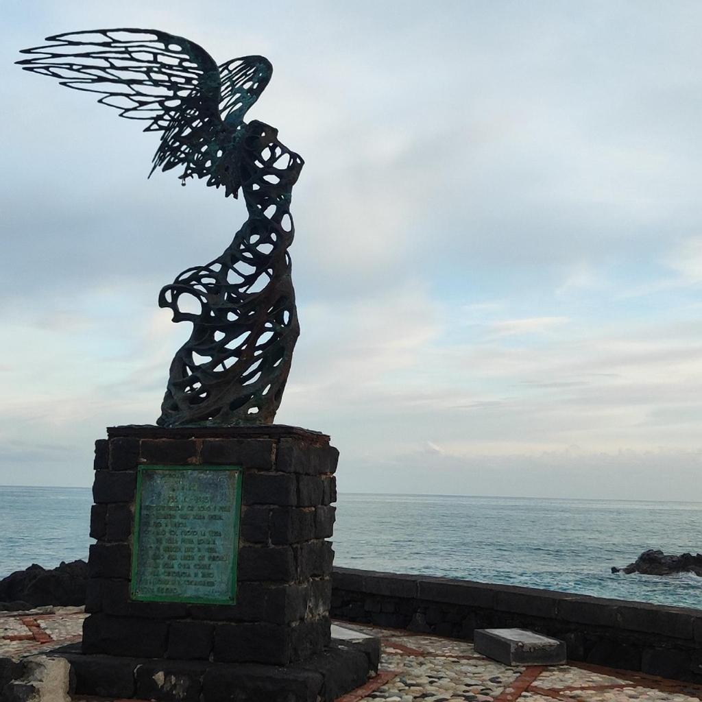 A Casa Dei Nonni Giardini Naxos Exterior foto